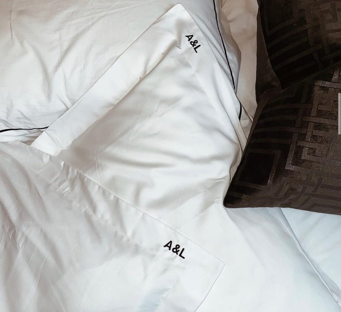 Oxford Embroidered Pillow Case Set